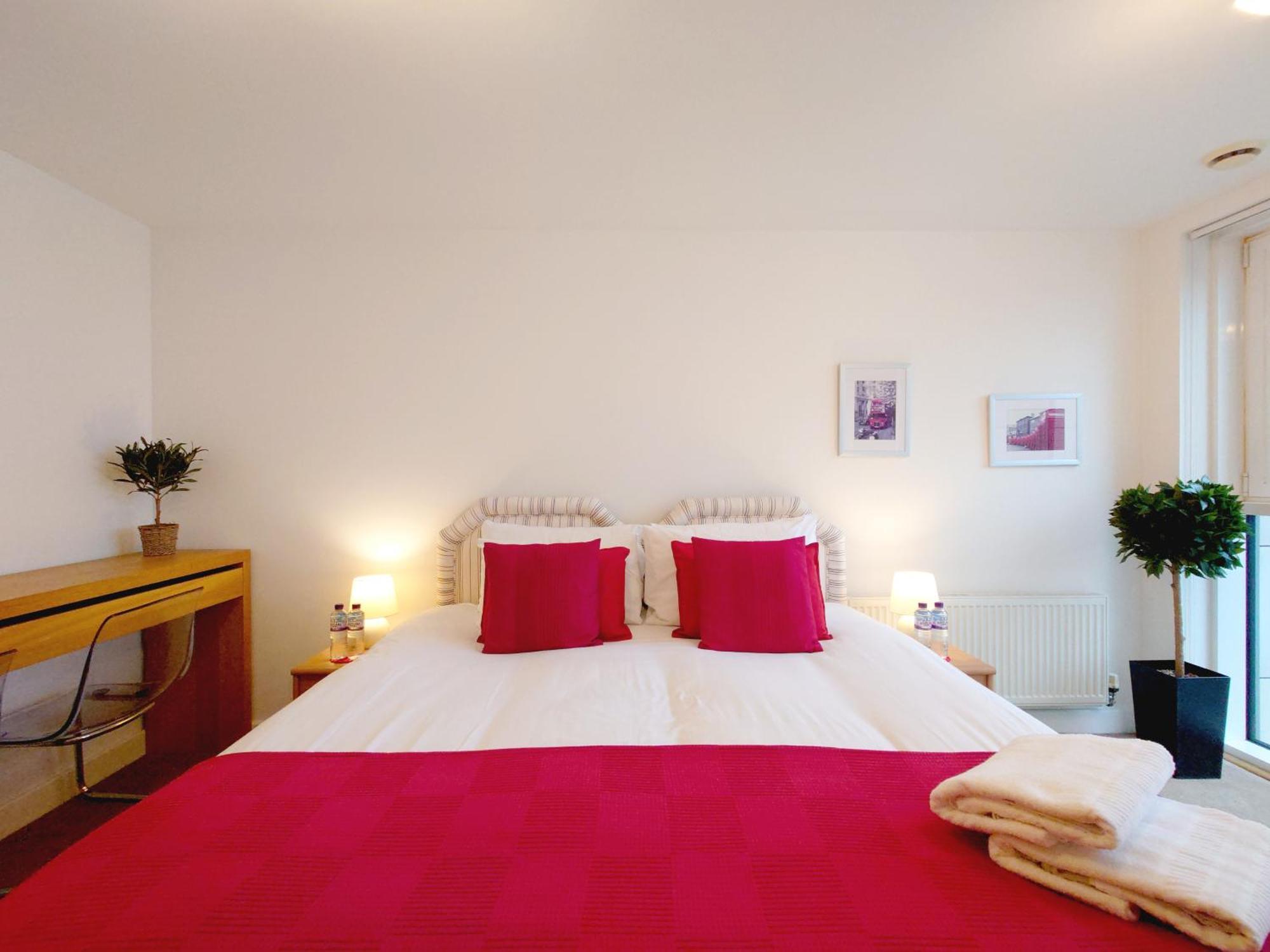 London Excel Stays - Three Bed Serviced Apartment Bagian luar foto